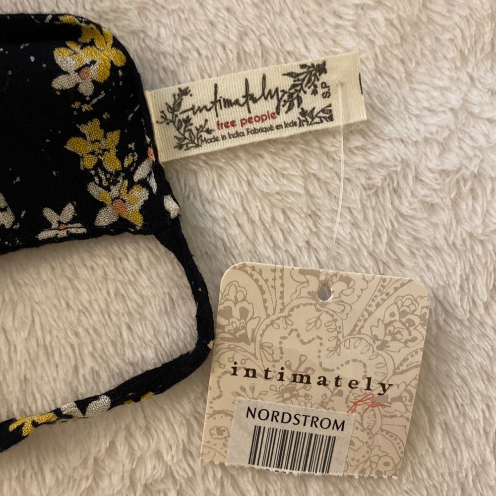 Free People NWT sz small intimately black/yellow floral w puffy sleeves bodysuit - Picture 10 of 13